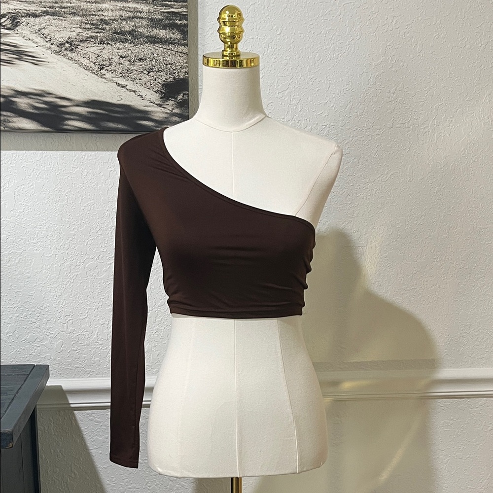 ❤️‍🔥 4 for $20 (bundle) Elegant Brown One-Shoulder Top